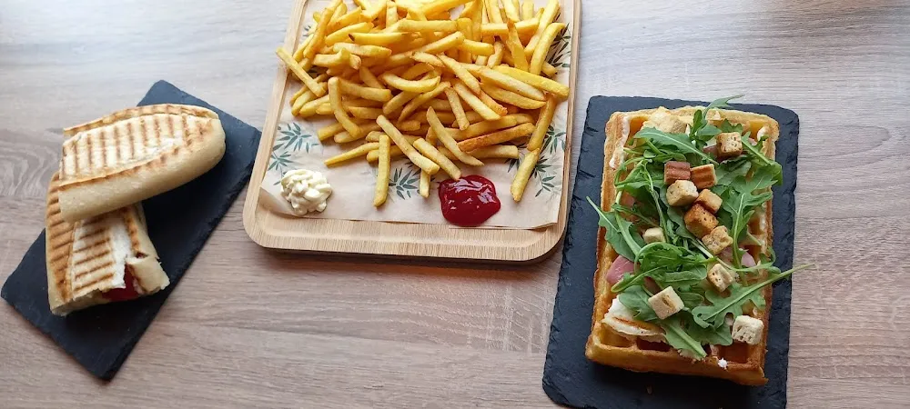 Panini Et Gaufre Salée